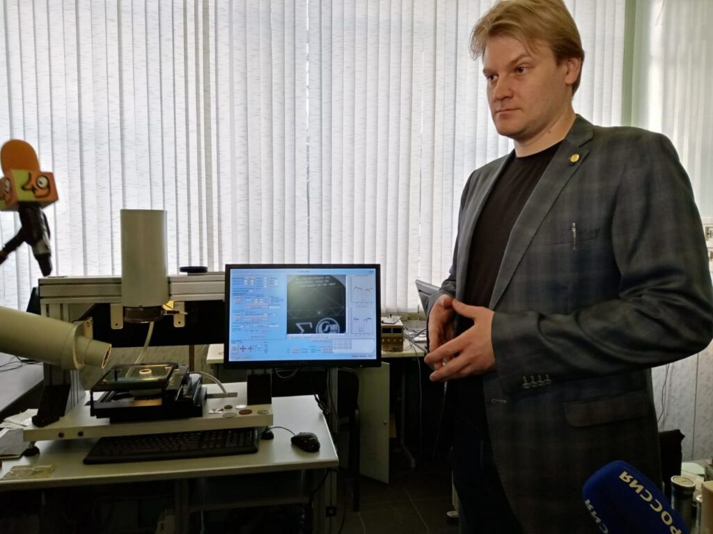Новосибирские ученые изготовят детали для кольцевого излучателя фотонов