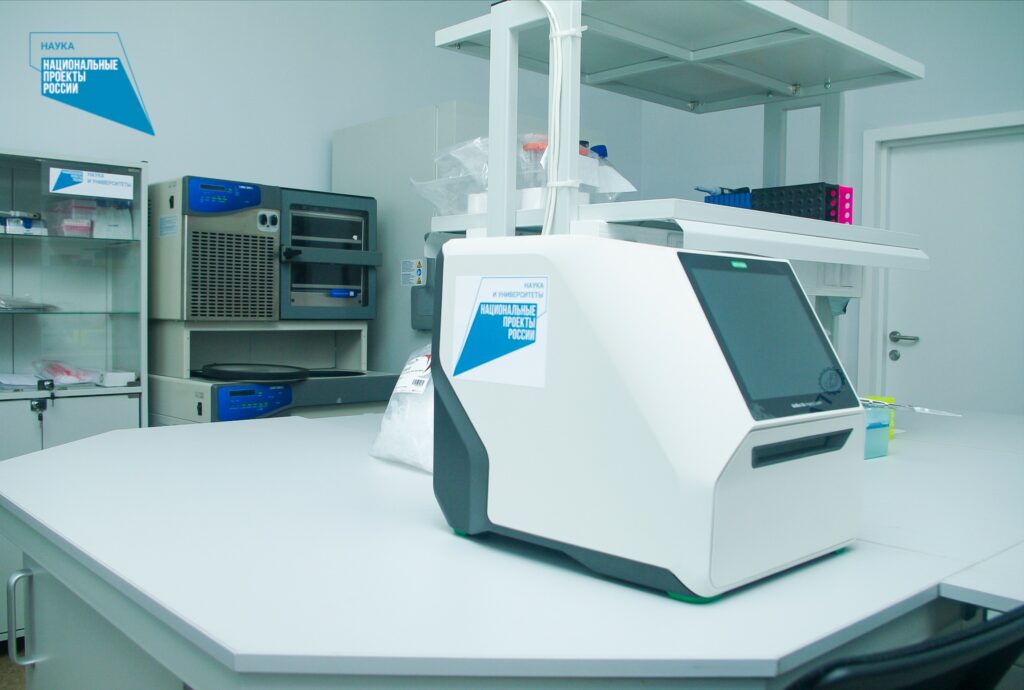 Новую лабораторию для синхротронных исследований в вирусологии открыли в научном центре «Вектор»